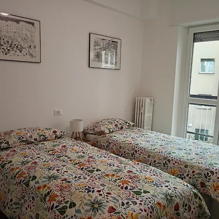 Apartment The Boulevard Alcove Semi-central&quiet Suite, With Balcony! Lecco