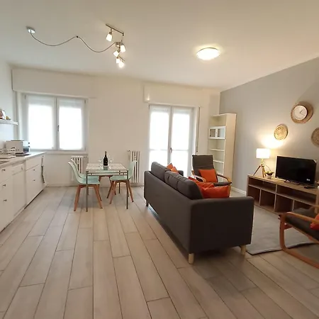 The Boulevard Alcove Semi-central&quiet Suite, With Balcony! Lecco