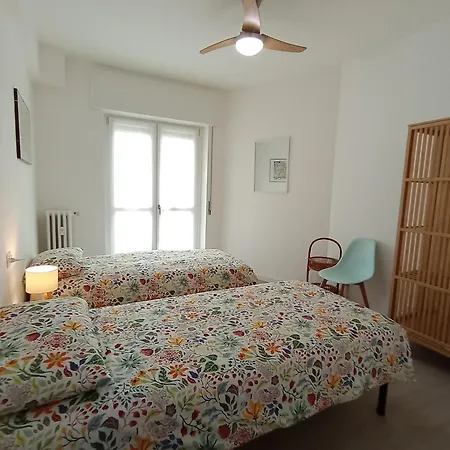 The Boulevard Alcove, Semi-central&quiet Suite, With Balcony! Daire