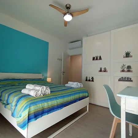The Boulevard Alcove, Semi-central&quiet Suite, With Balcony! Daire